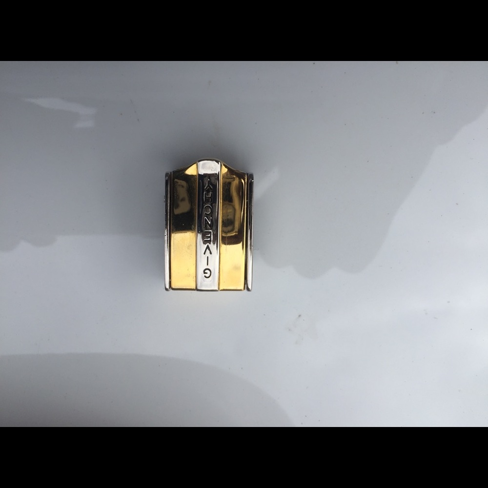 Givenchy handbag - Picture 7 of 7